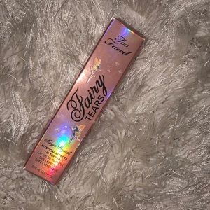 Too Faced lip topper